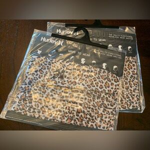 Hurley Leopard Print Multifunctional Gaiter